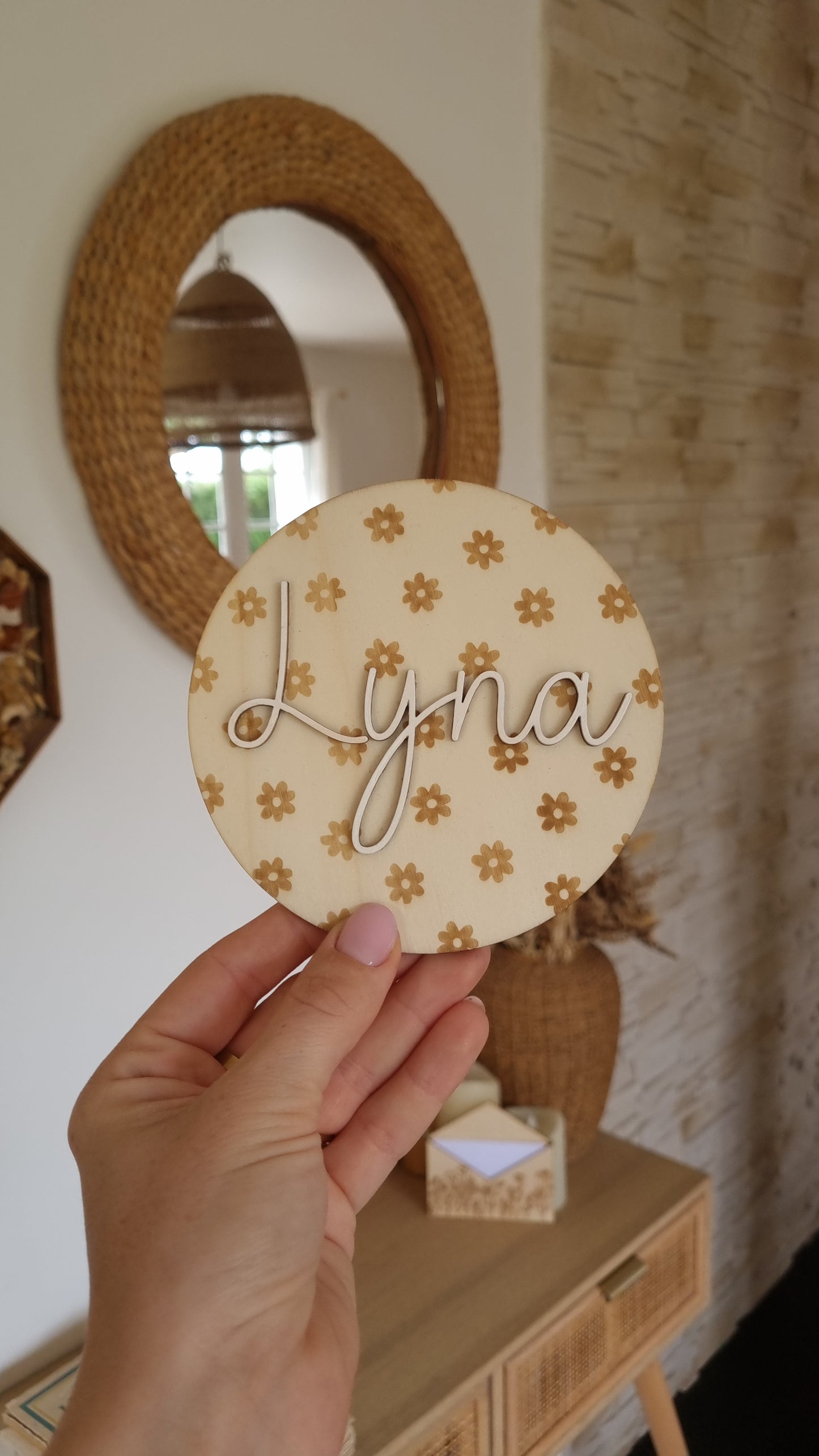 Rond en bois personnalisé – Pâquerettes