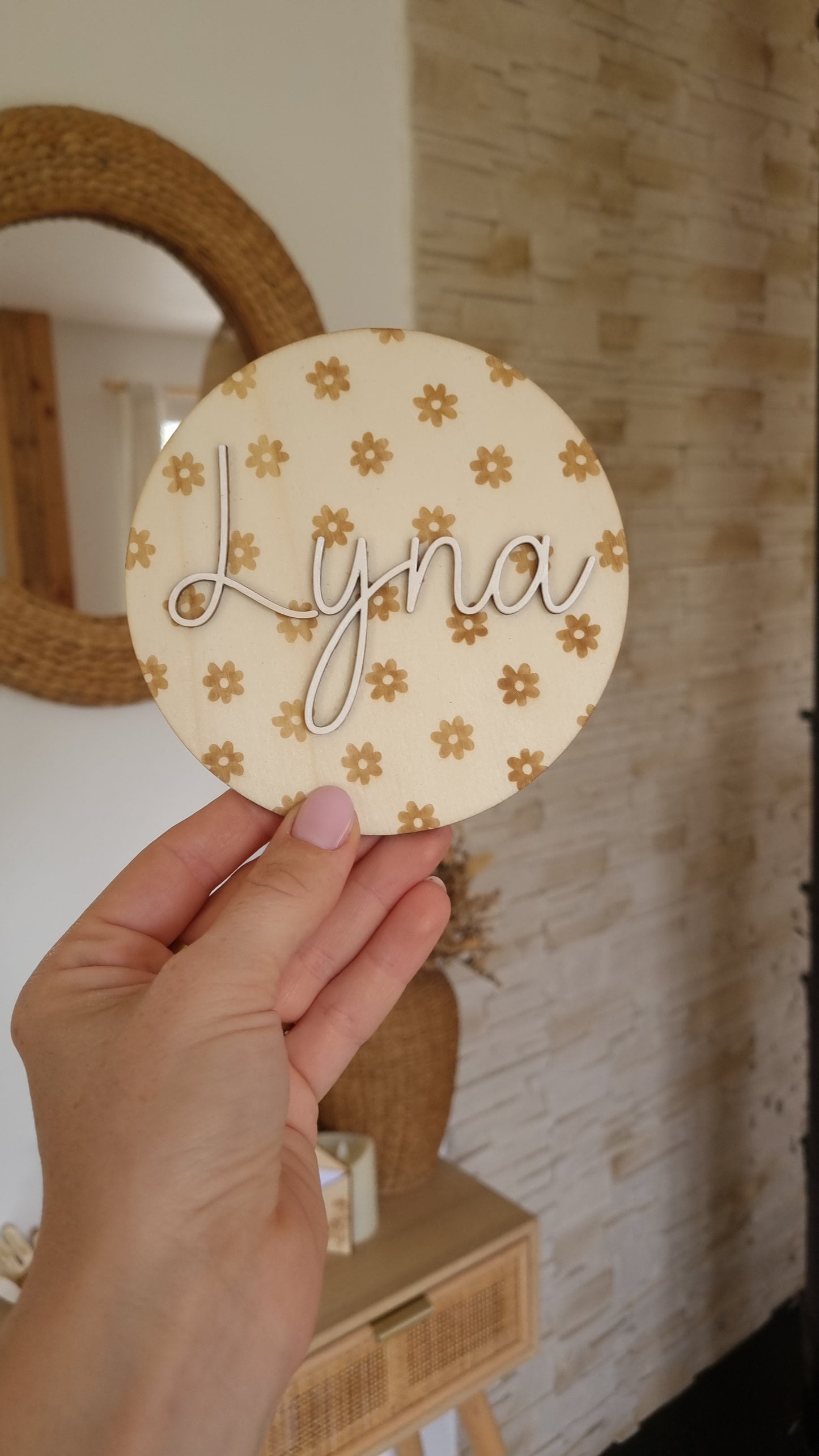 Rond en bois personnalisé – Pâquerettes