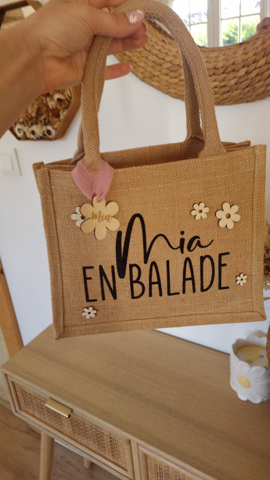 Sac cabas en toile de jute – Petite fille en Balade