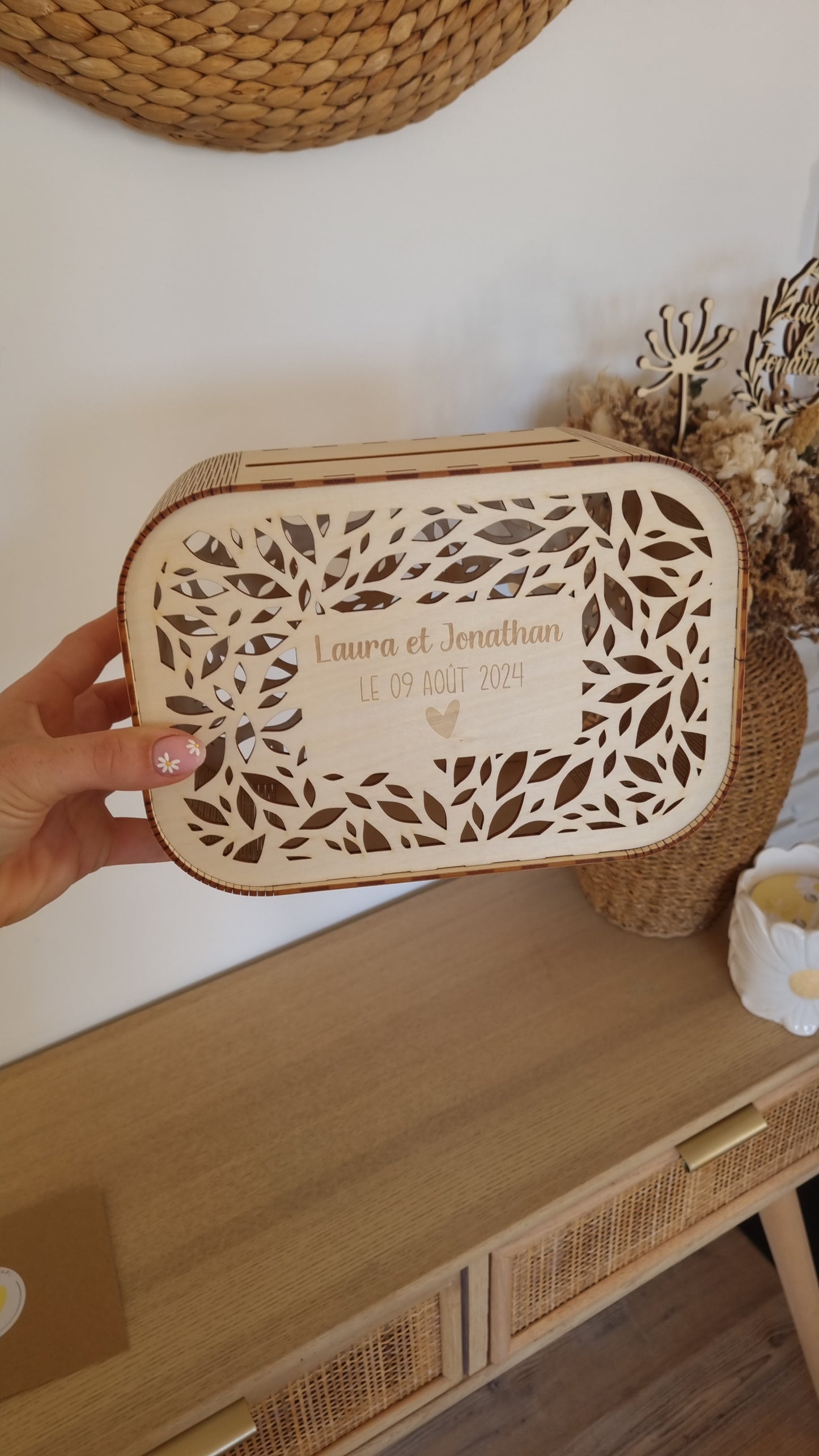 Urne de mariage personnalisable en bois – Un écrin unique pour vos précieux souvenirs