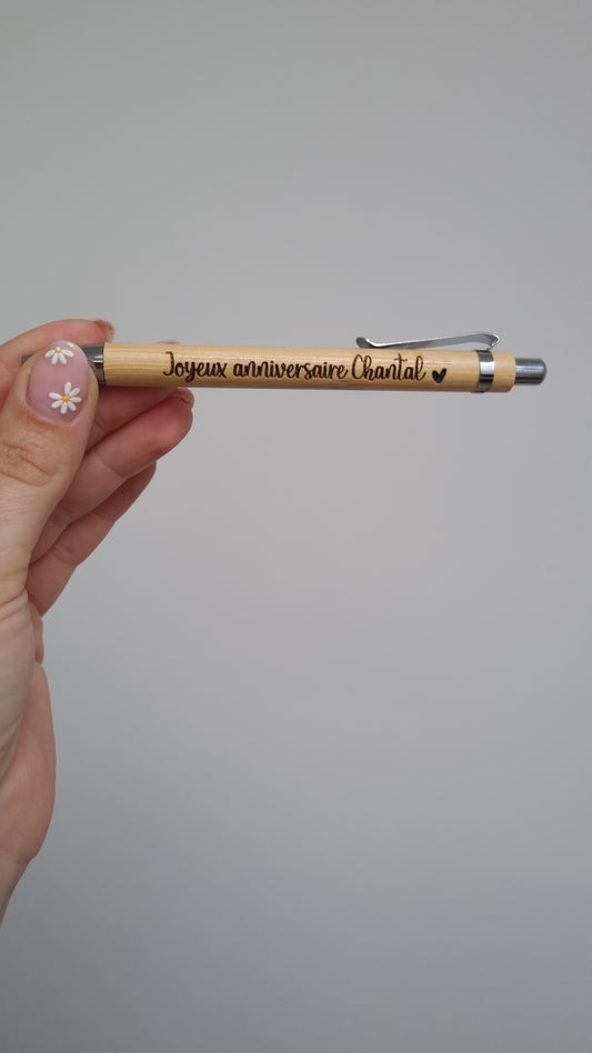 Stylo personnalisé en bois - Joyeux anniversaire