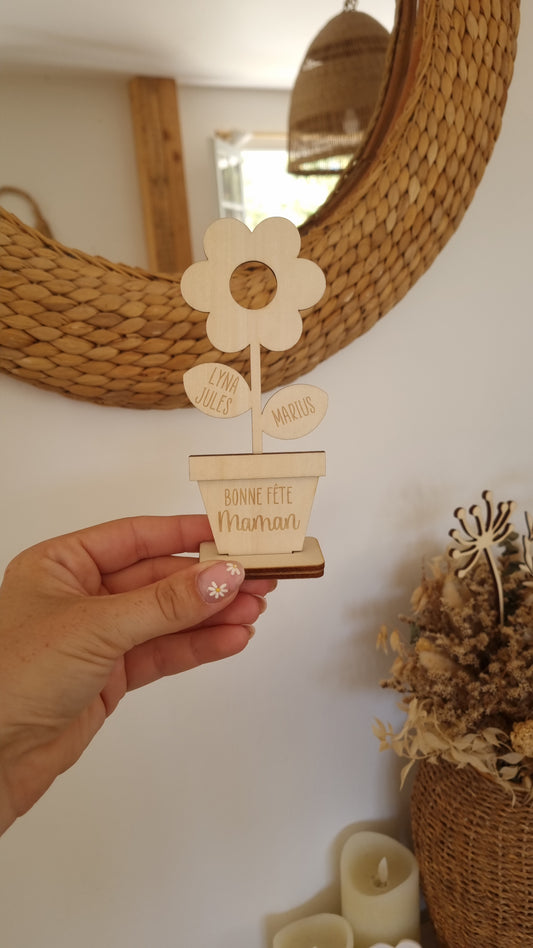 Fleur en bois personnalisée – Déco pleine d’amour pour la Fête des Mères 🌸