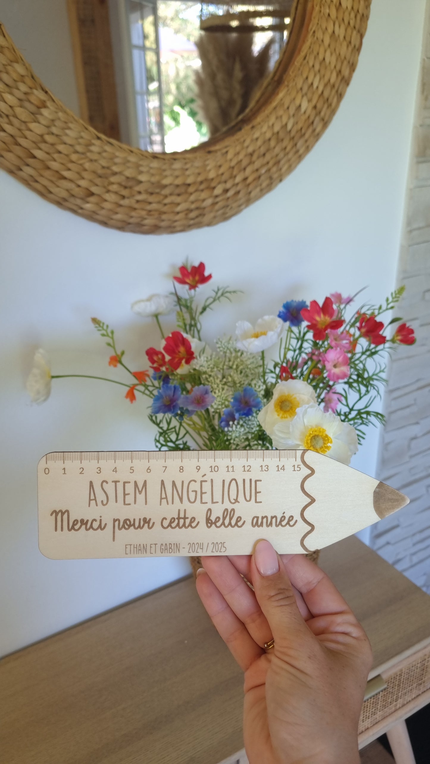 Règle personnalisée en bois – Forme de crayon ✏️ – Cadeau de fin d’année pour Maîtresse, Maître, ATSEM