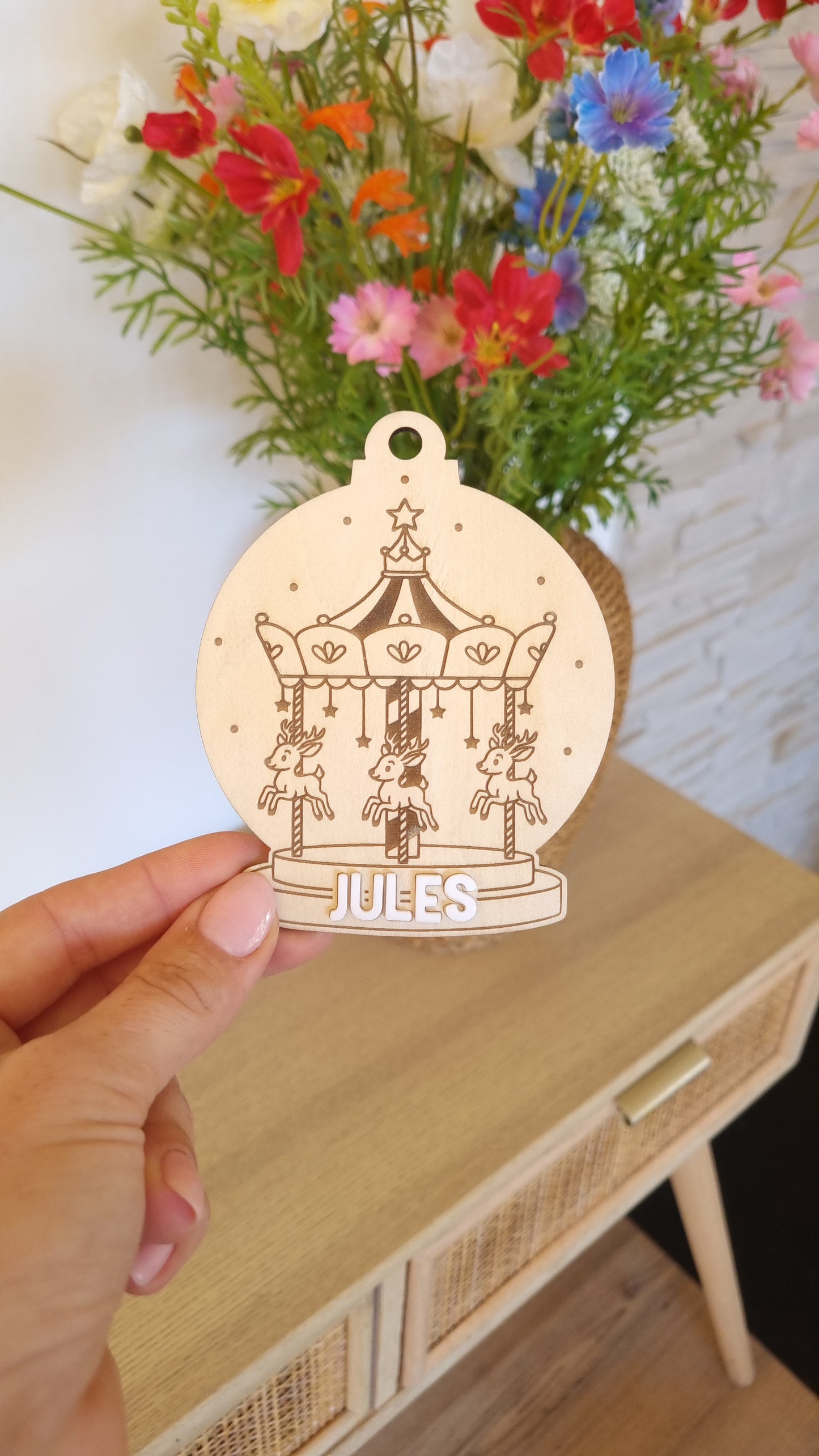 Boule de Noël en bois- Modèle Manège