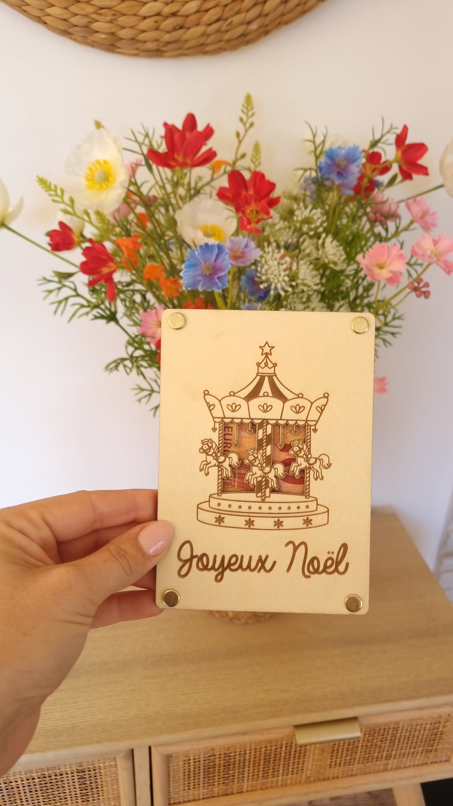 Carte en bois le petit manège pour Noël