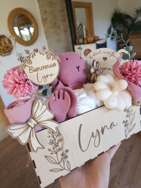 Cadeau de naissance personnalisé – Bouquet de couches et boîte de naissance sur mesure