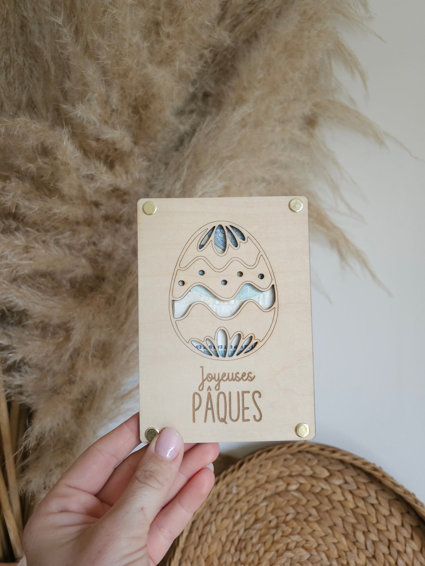 Carte en bois billets spéciale Pâques