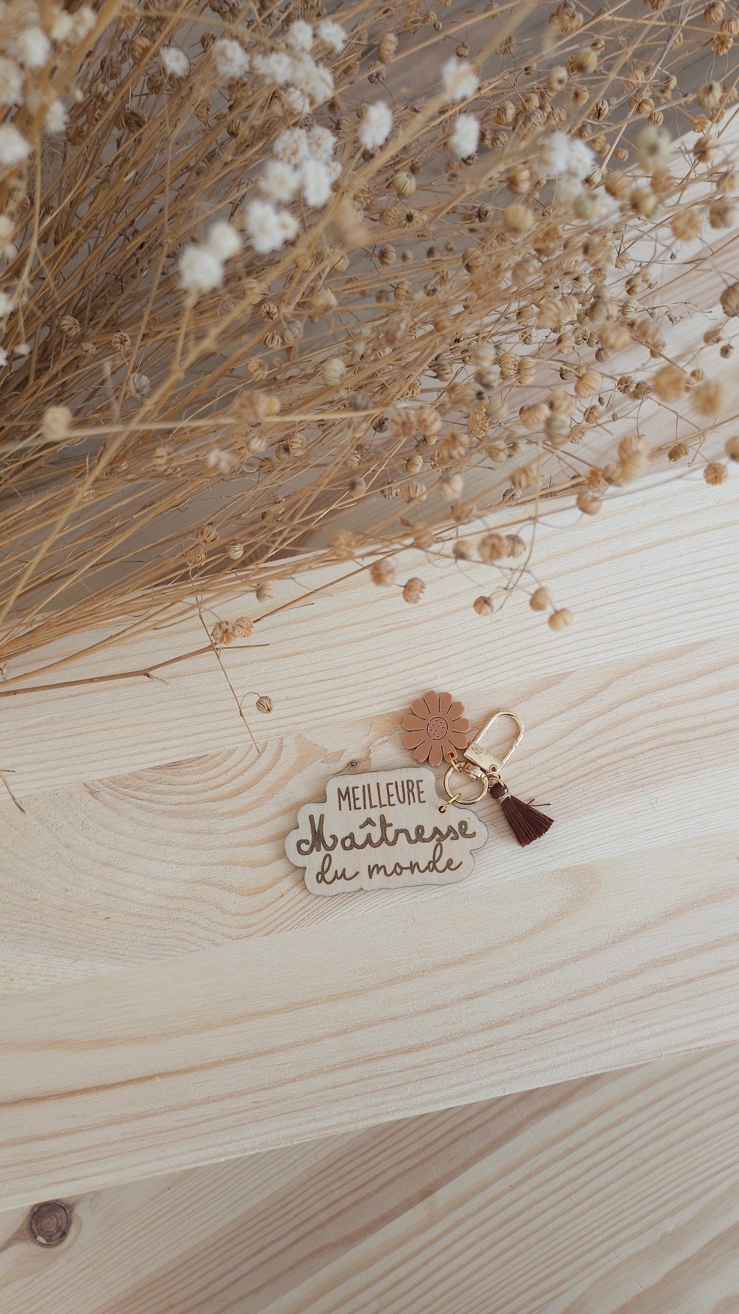 Porte-clés Maîtresse personnalisé avec pompon et fleurs acryliques – Cadeau de fin d'année