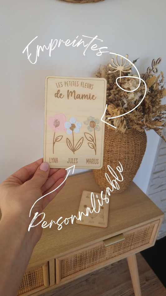 Jolie carte postale en bois les petites fleurs