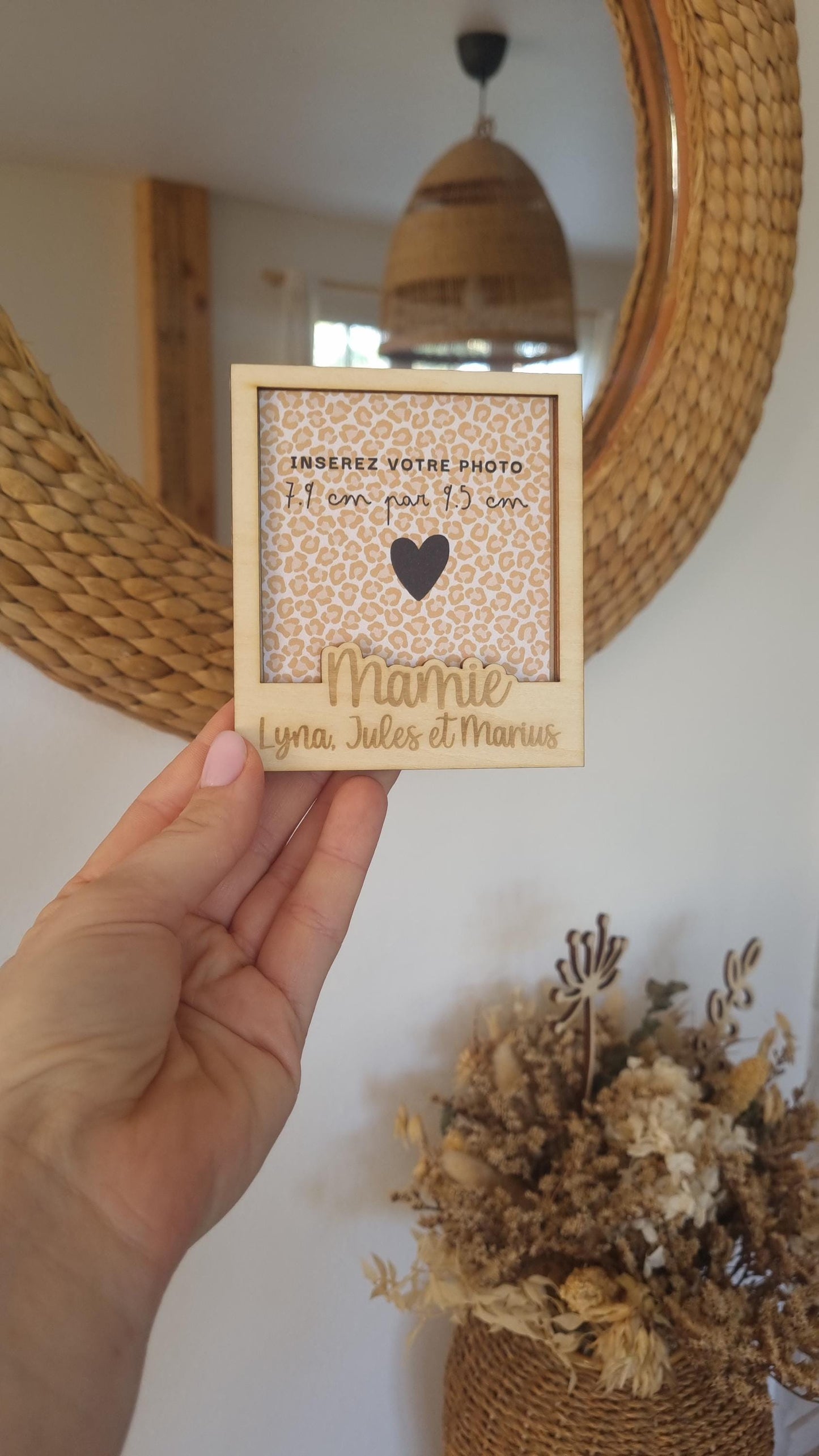 Cadre Polaroid en Bois Personnalisé - Fête des mamies - Mamies - Les petits coeurs à mamie - Les amours à mamie -