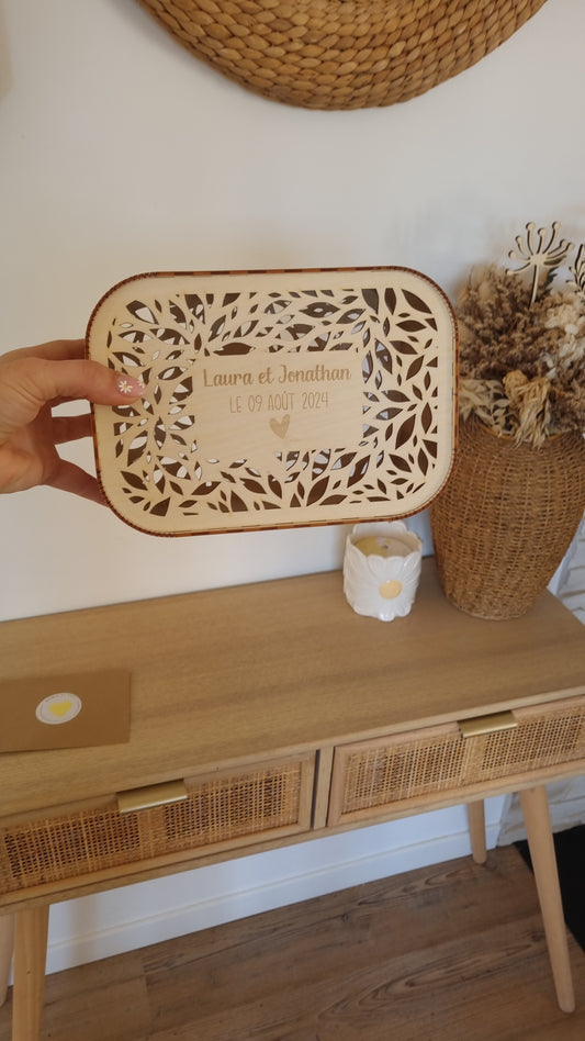 Urne de mariage personnalisable en bois – Un écrin unique pour vos précieux souvenirs
