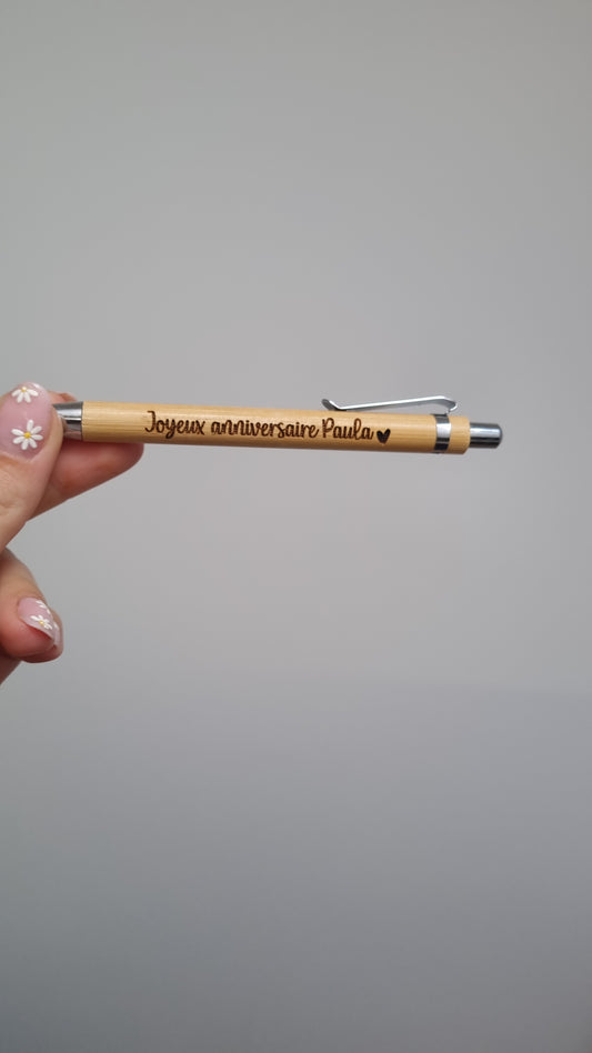 Stylo personnalisé en bois - Joyeux anniversaire