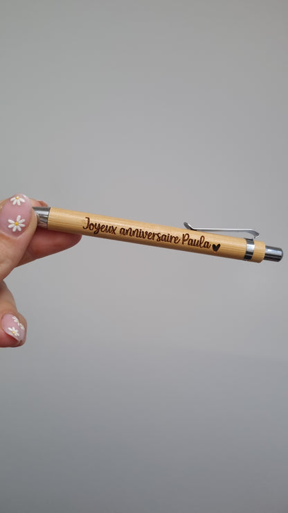 Stylo personnalisé en bois - Joyeux anniversaire