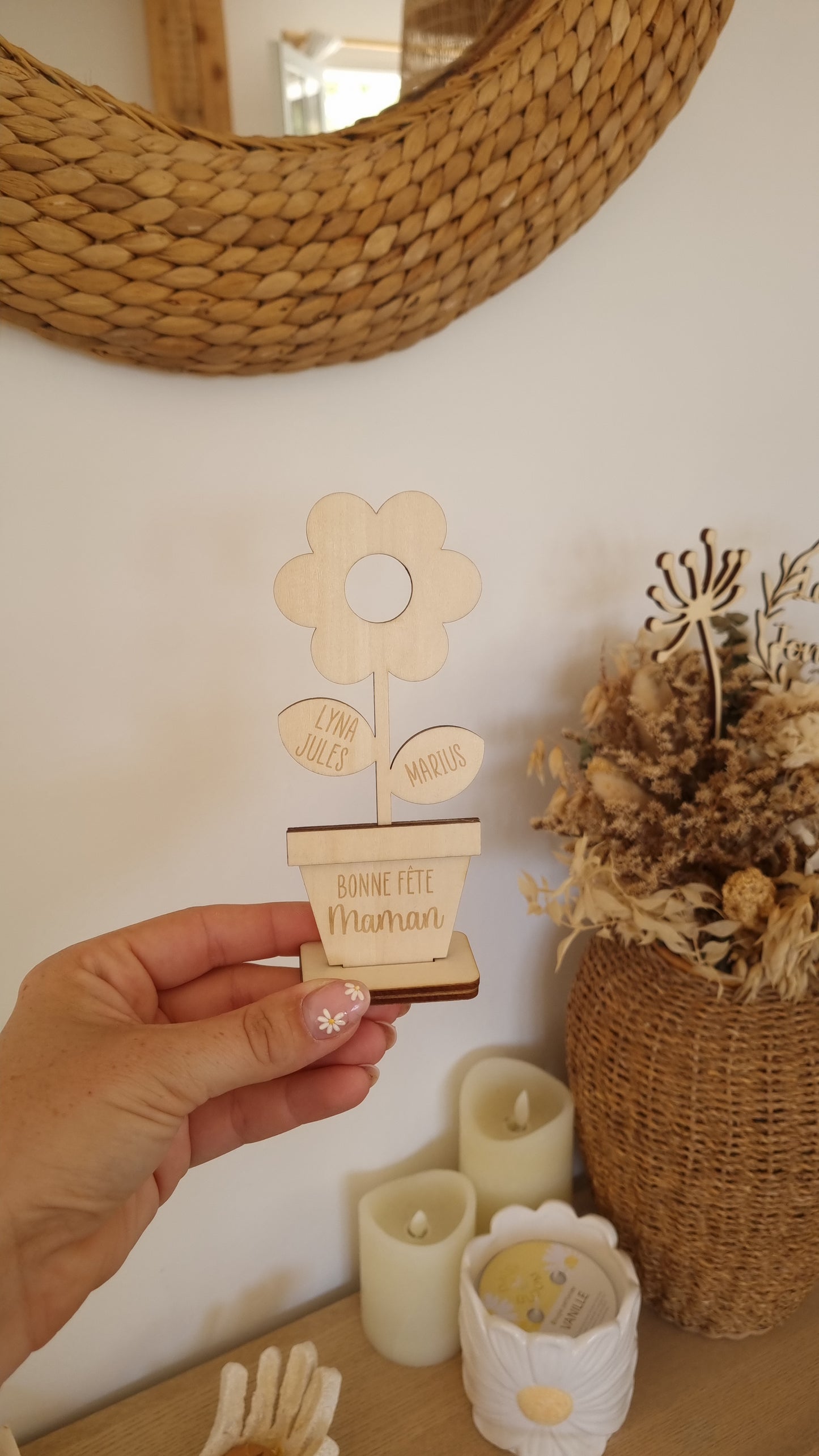 Fleur en bois personnalisée – Déco pleine d’amour pour la Fête des Mères 🌸
