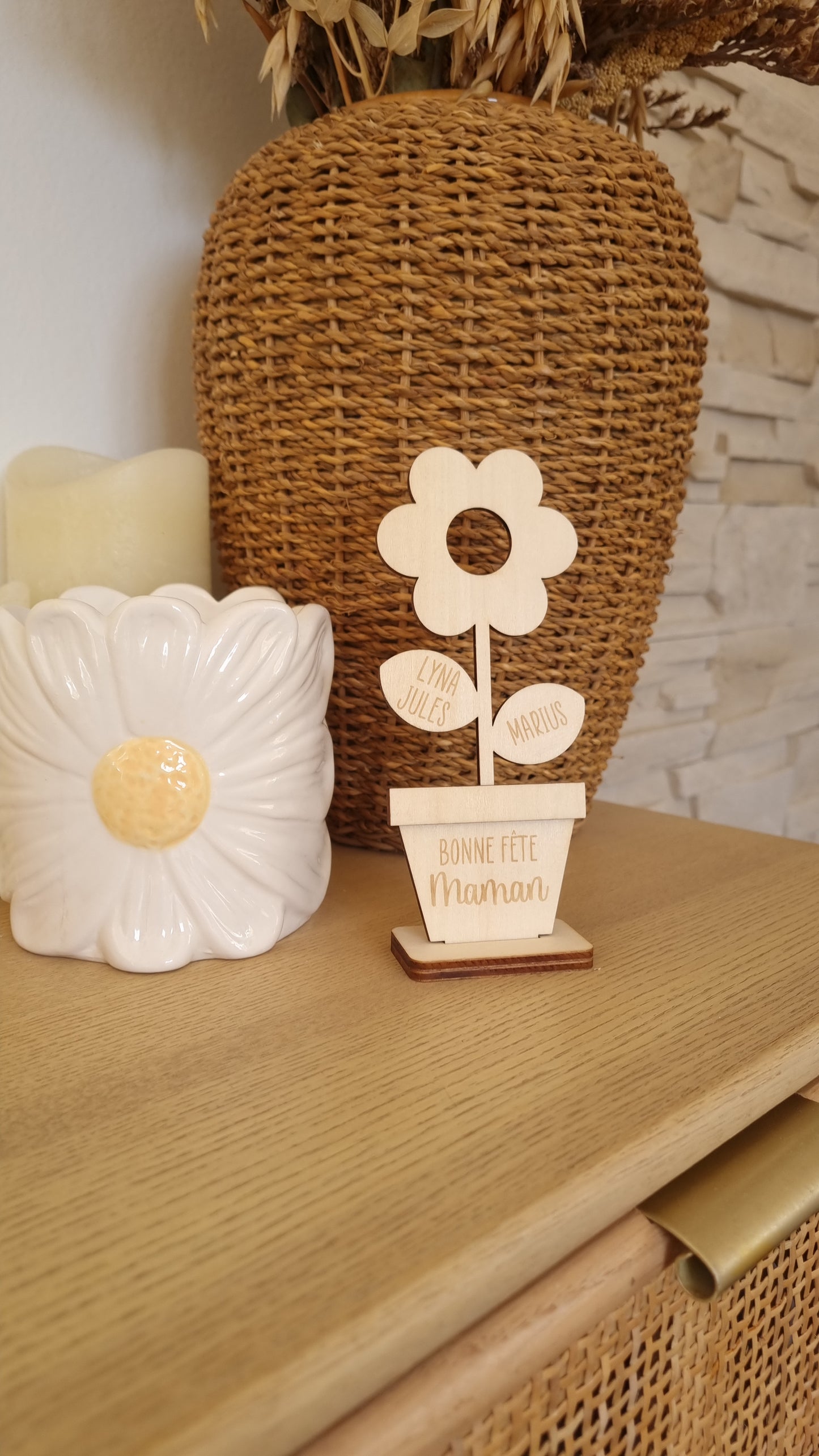 Fleur en bois personnalisée – Déco pleine d’amour pour la Fête des Mères 🌸
