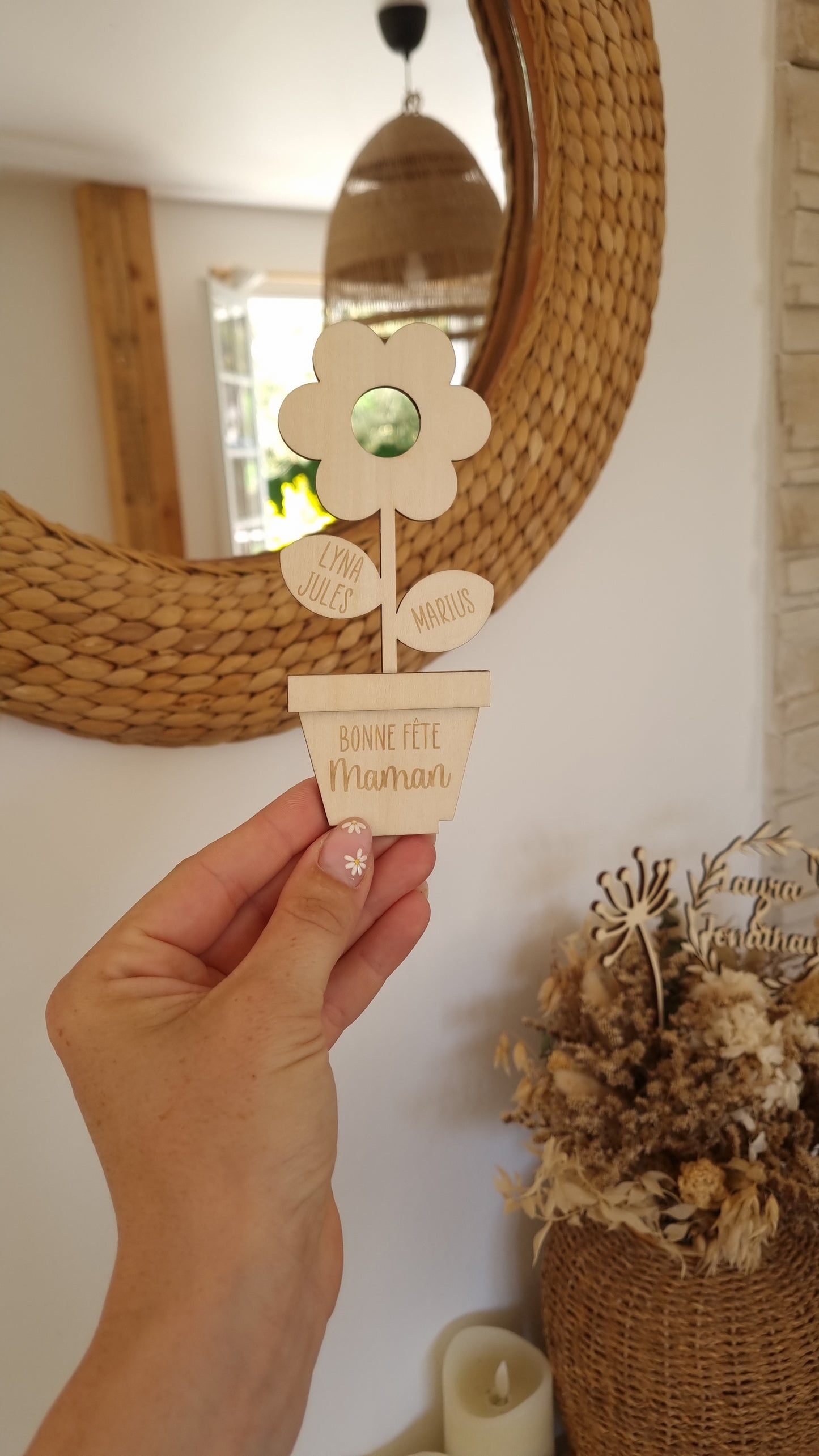Fleur en bois personnalisée – Déco pleine d’amour pour la Fête des Mères 🌸