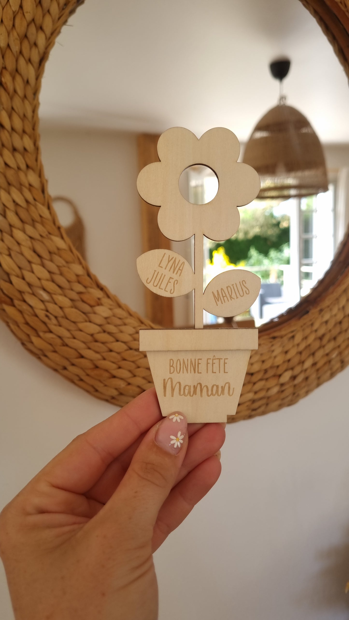 Fleur en bois personnalisée – Déco pleine d’amour pour la Fête des Mères 🌸