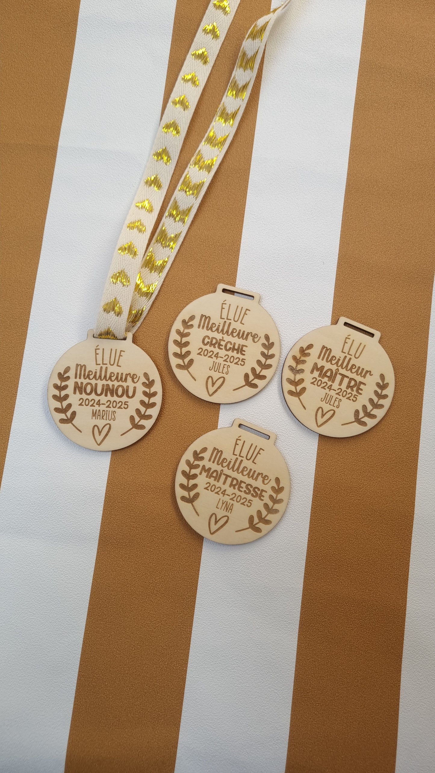 Médaille en bois