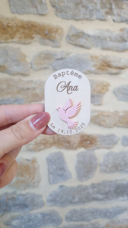 Cadeaux invités en bois personnalisés pour baptême