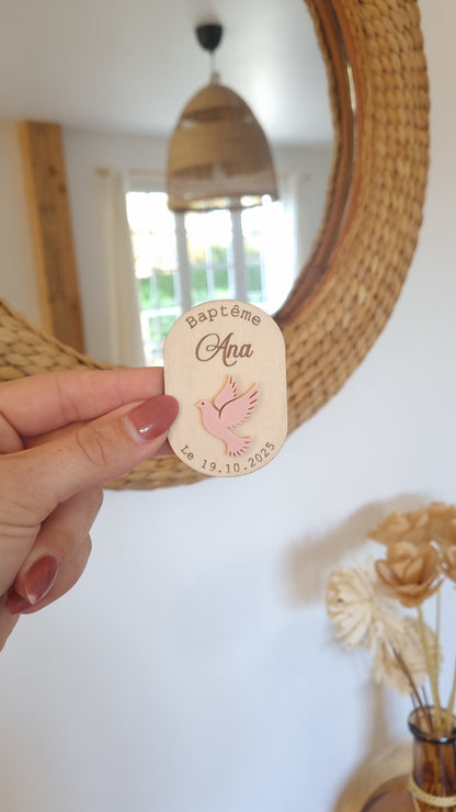 Cadeaux invités en bois personnalisés pour baptême