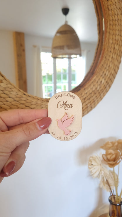 Cadeaux invités en bois personnalisés pour baptême