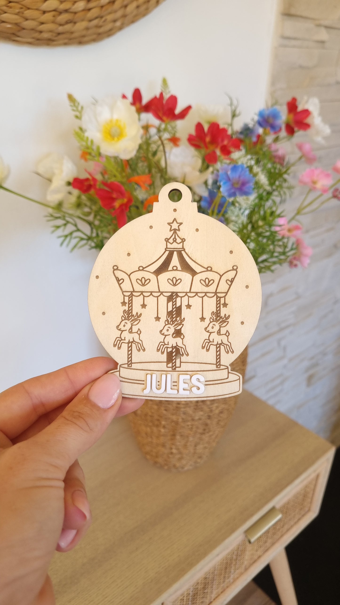 Boule de Noël en bois- Modèle Manège