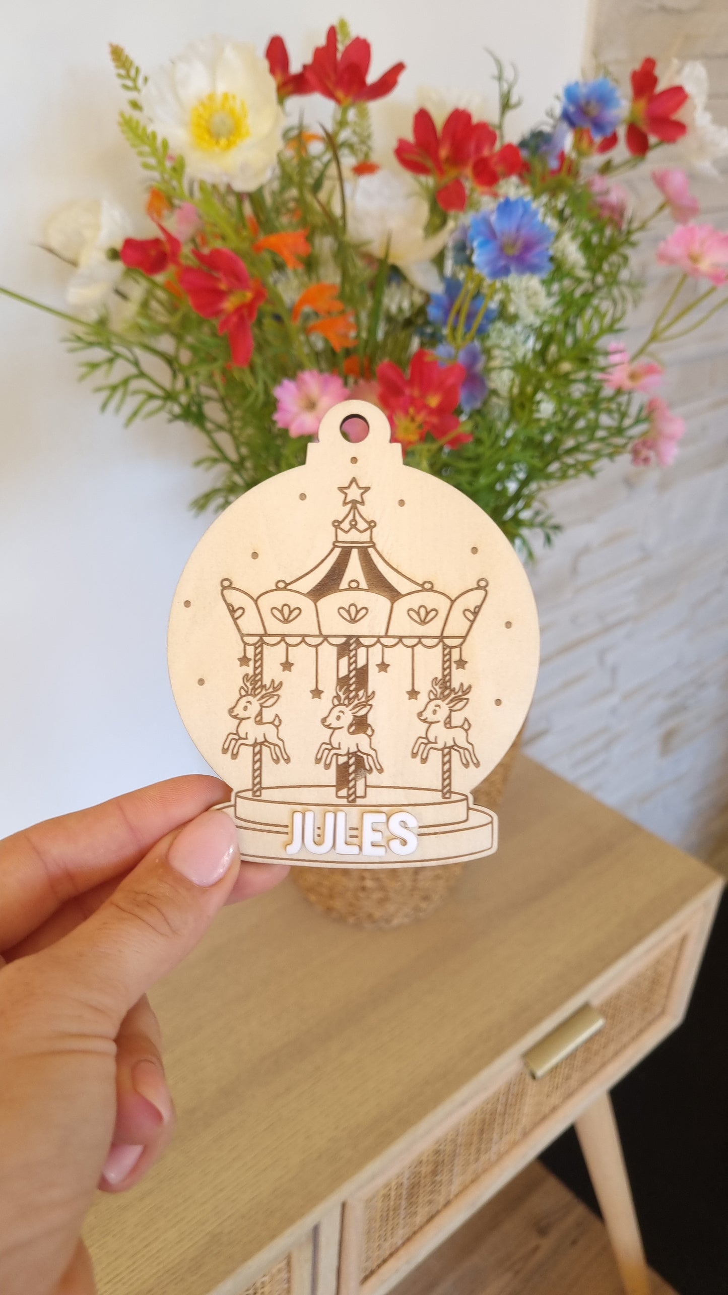 Boule de Noël en bois- Modèle Manège