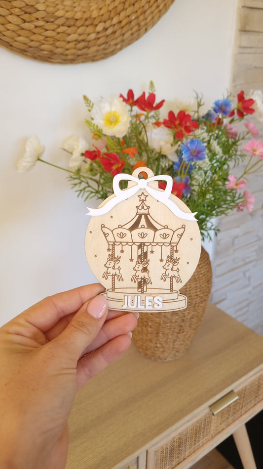 Boule de Noël en bois- Modèle Manège