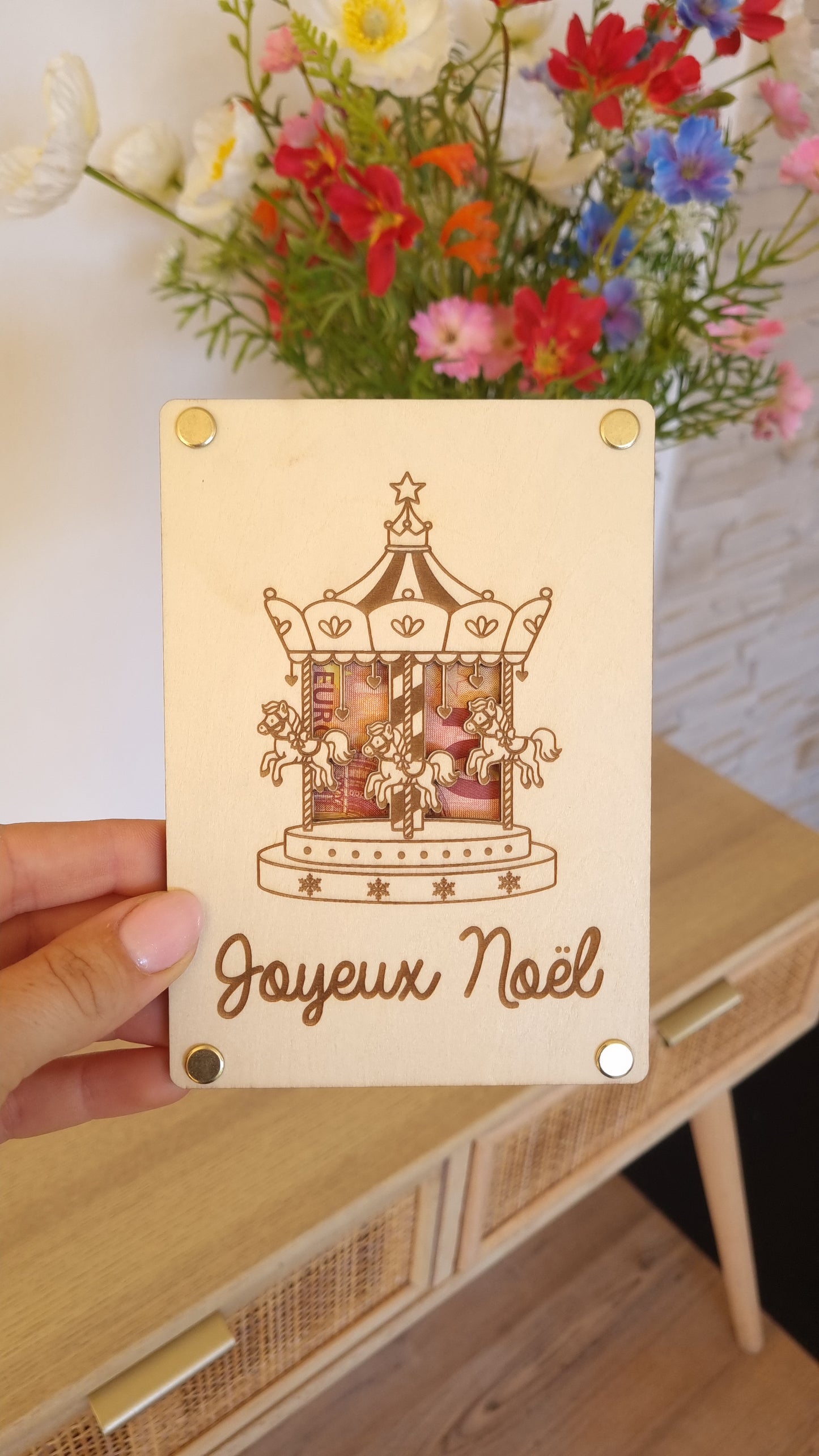 Carte en bois le petit manège pour Noël