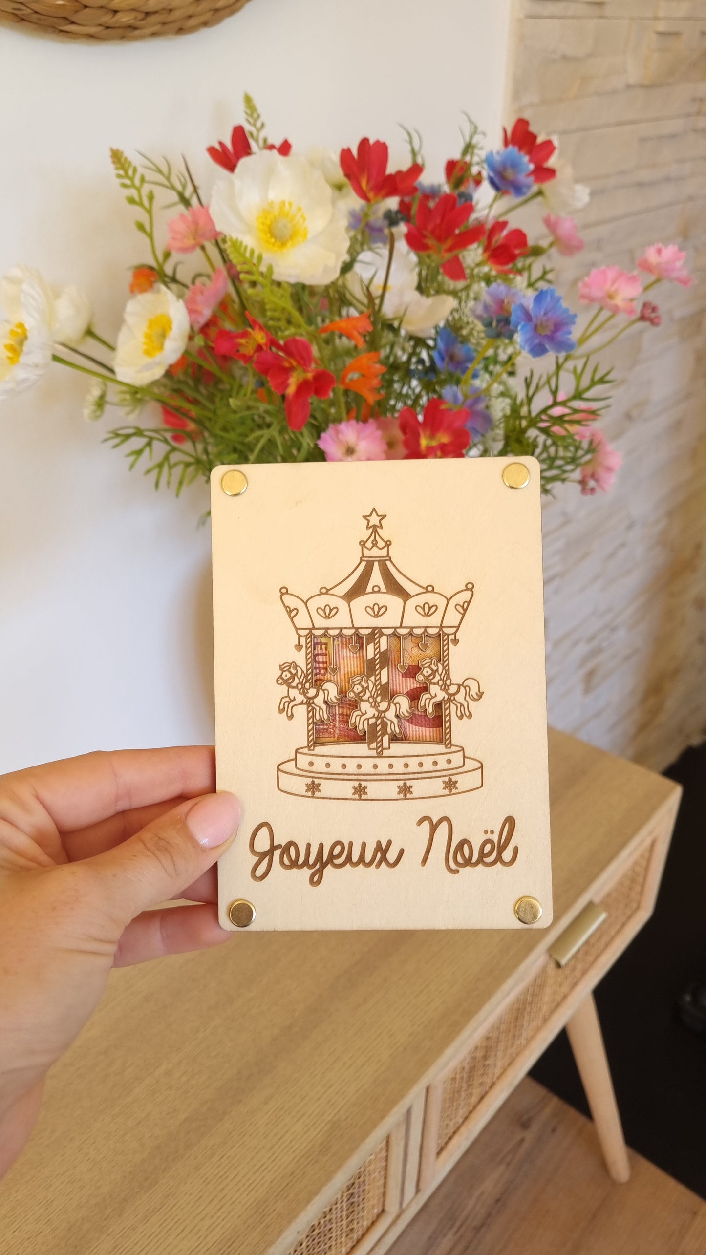 Carte en bois le petit manège pour Noël