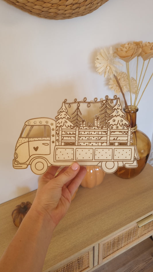 Camion de Noël lumineux en bois
