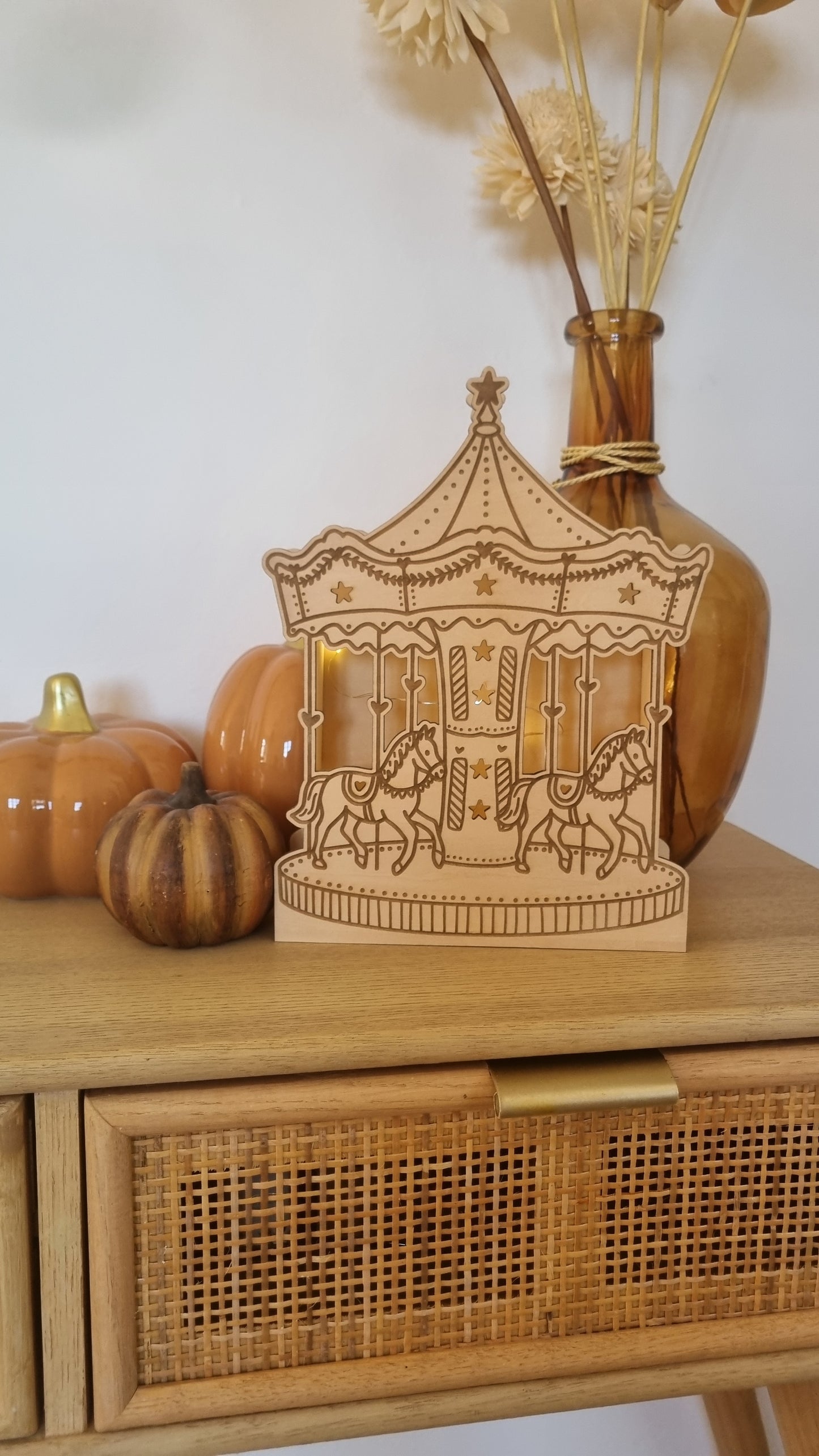 Carrousel lumineux en bois