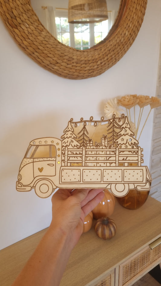 Camion de Noël lumineux en bois