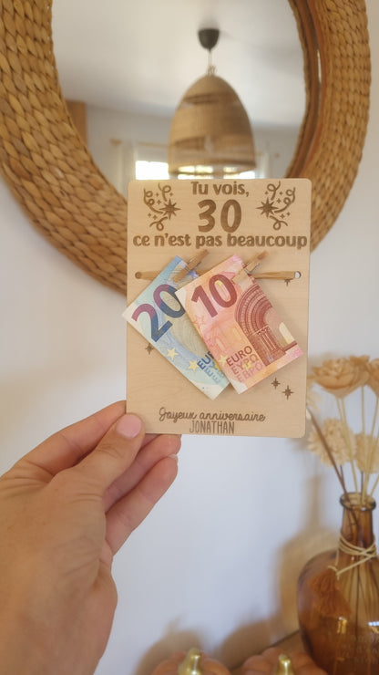 Carte anniversaire en bois personnalisée – Support billets avec pinces – Cadeau anniversaire original