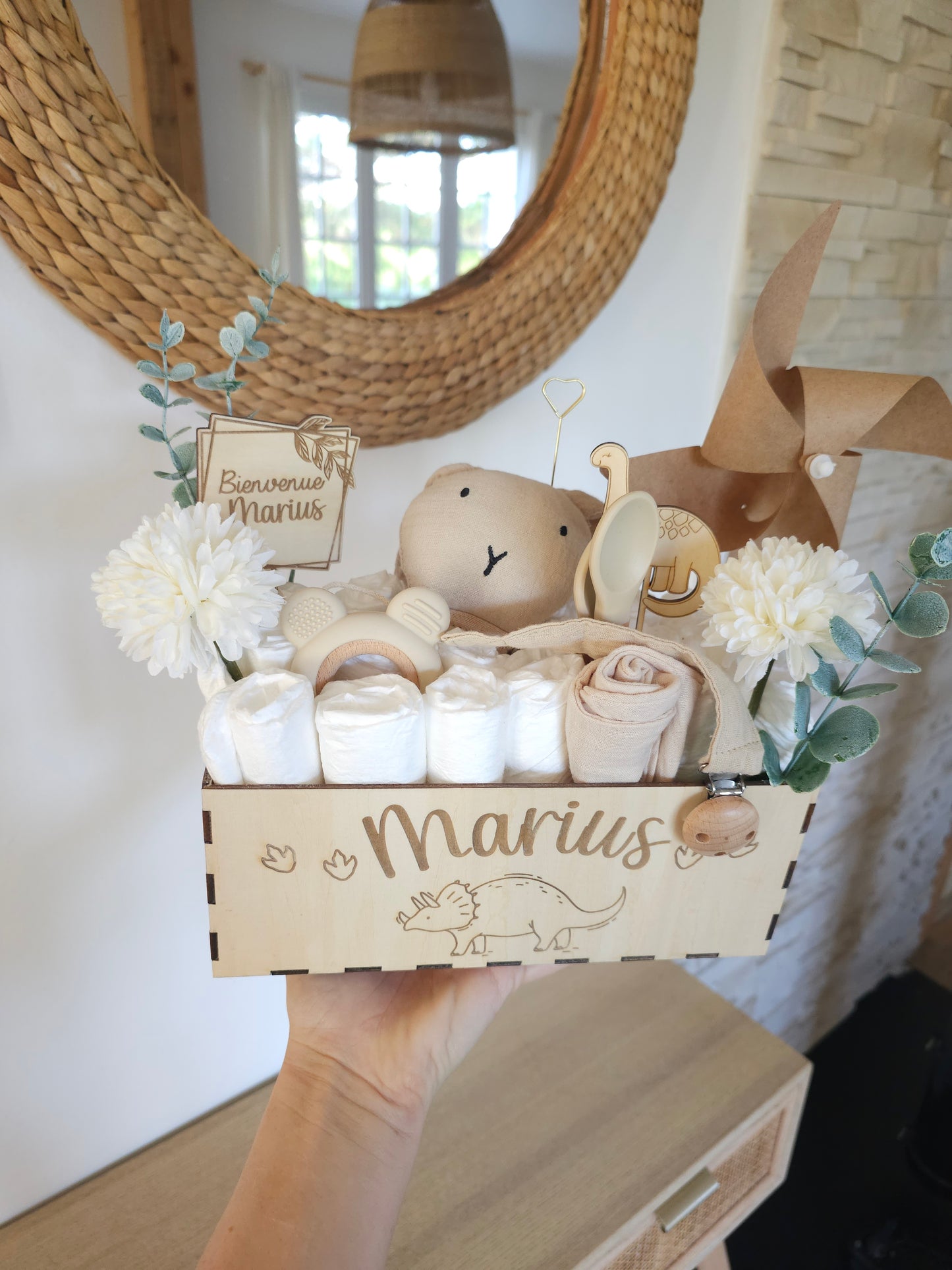 Cadeau de naissance personnalisé – Bouquet de couches et boîte de naissance sur mesure