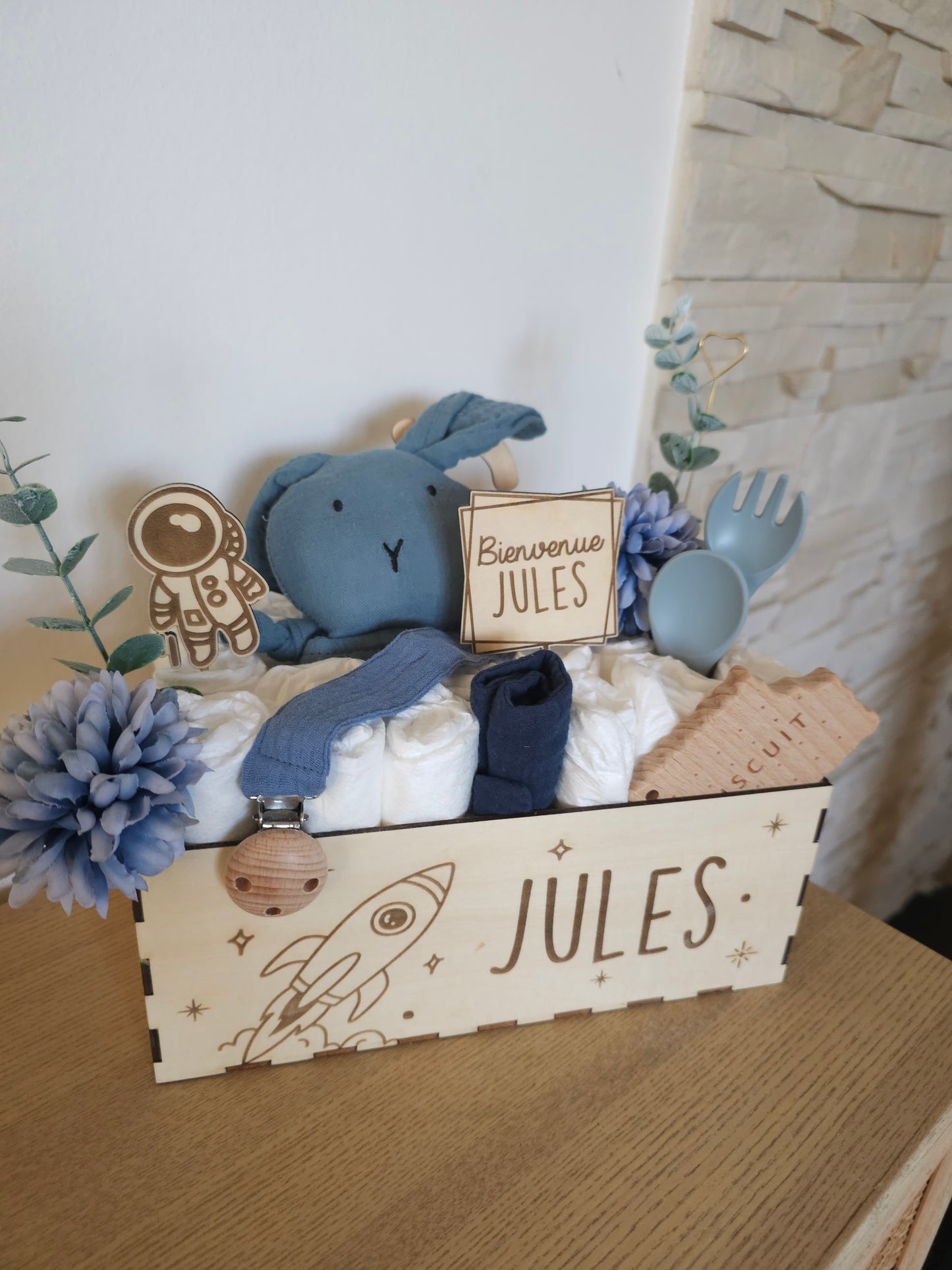 Cadeau de naissance personnalisé – Bouquet de couches et boîte de naissance sur mesure