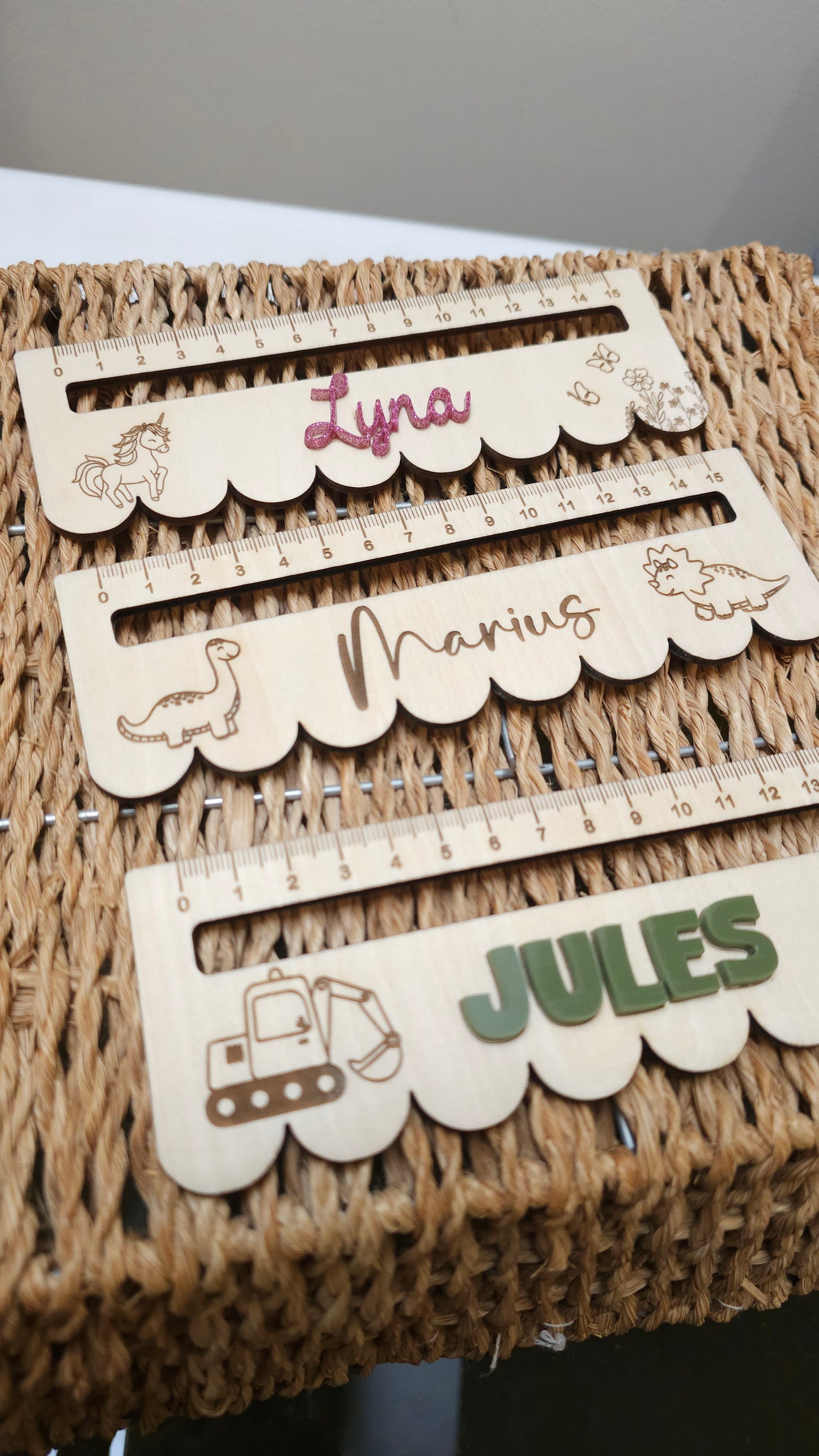 Règle en bois personnalisable – Apprendre à lire avec plaisir