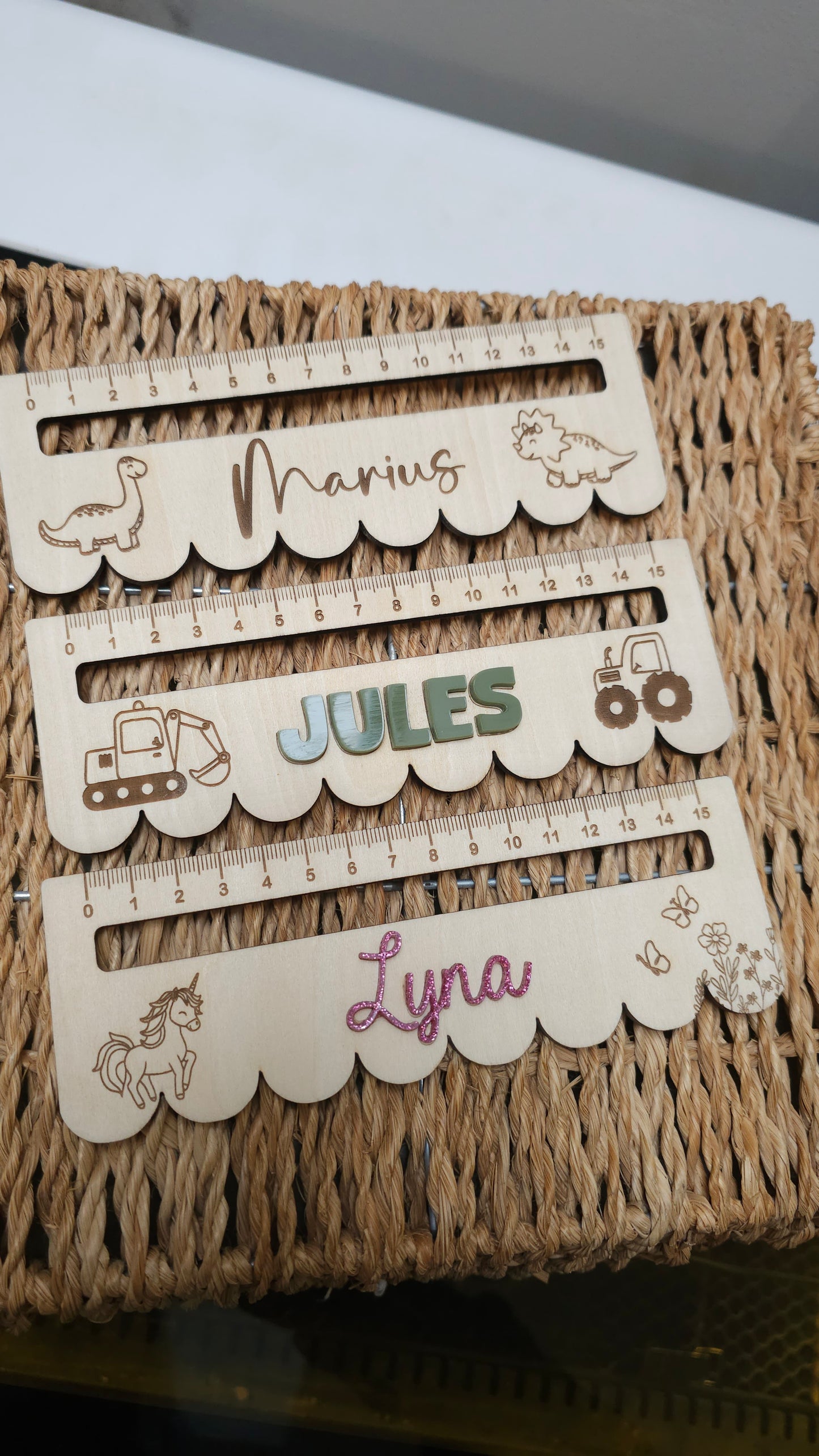 Règle en bois personnalisable – Apprendre à lire avec plaisir