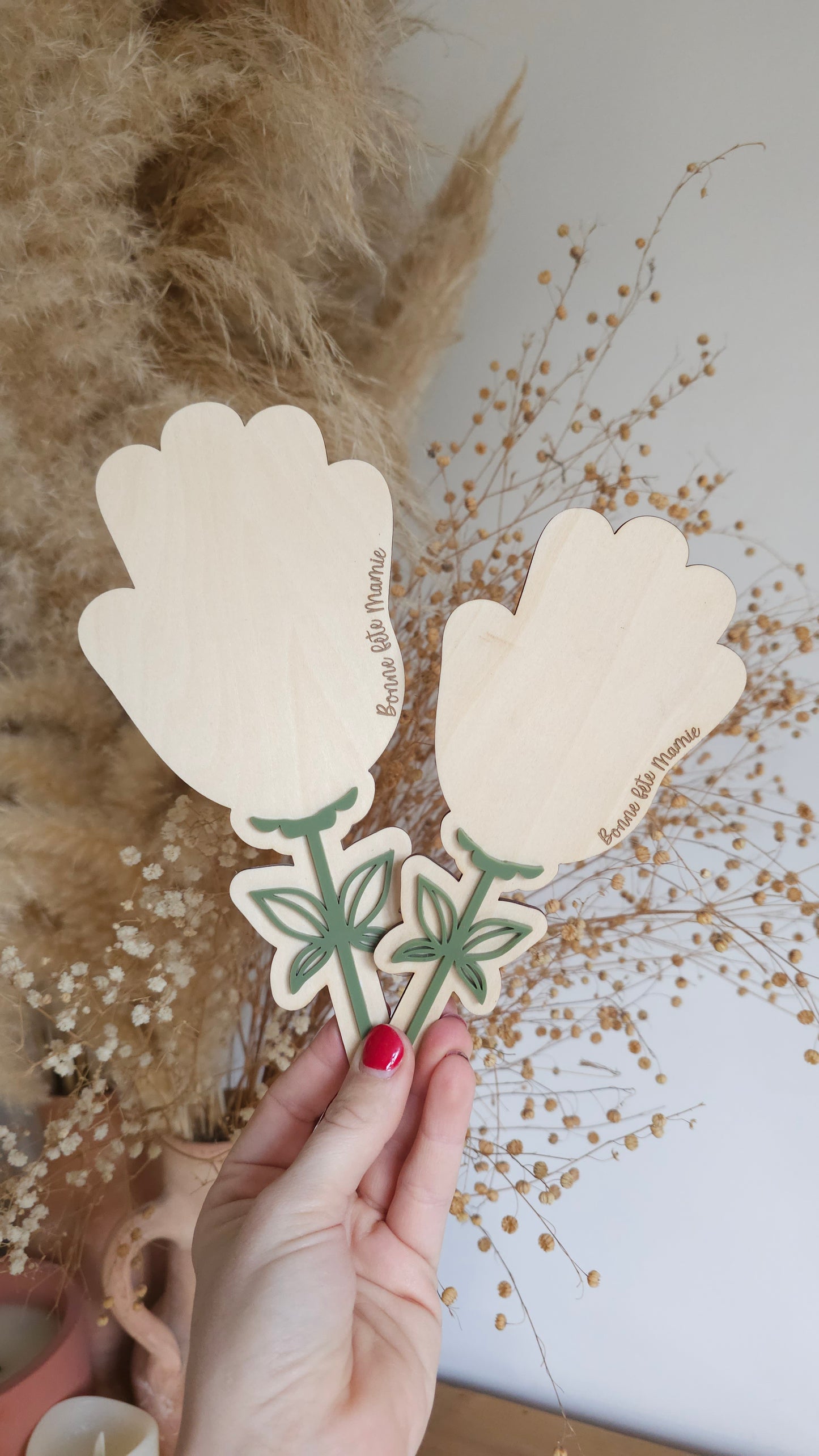 Fleur en bois à peindre – Cadeau Fête des Mamies avec empreinte de main