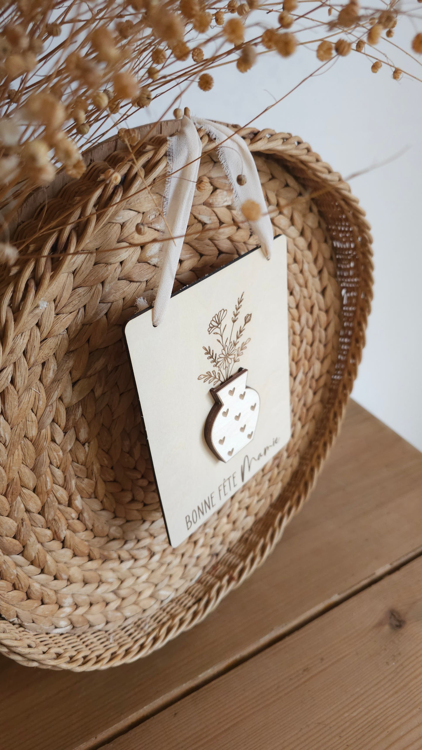 Carte à suspendre Fête des Mamies – Vase en relief et fleurs amovibles
