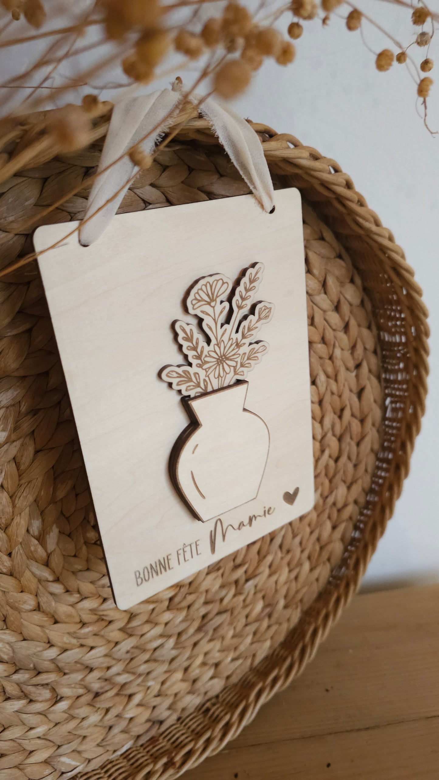 Carte à suspendre Fête des Mamies – Vase en relief et fleurs amovibles