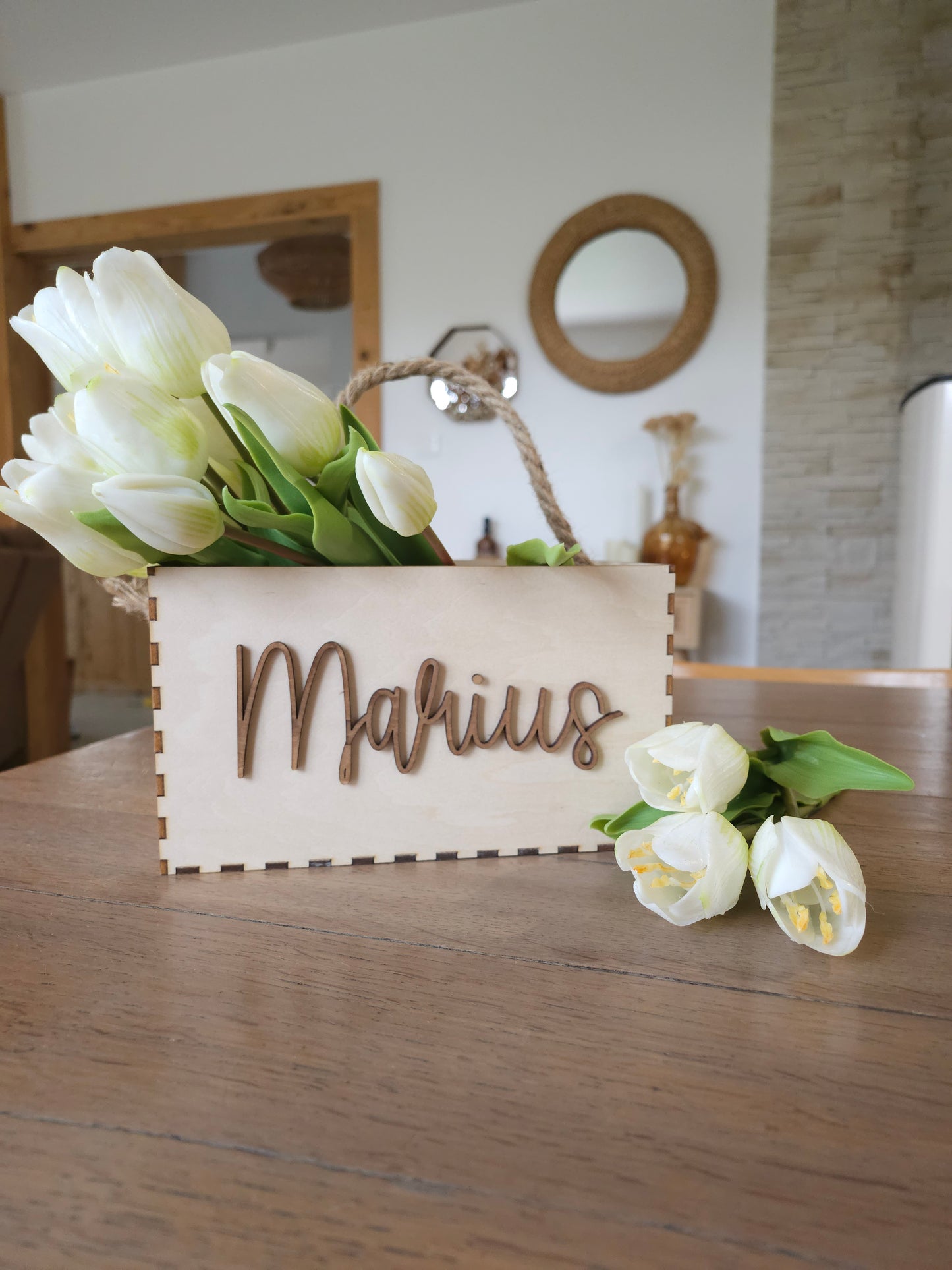 Panier de Pâques en bois personnalisé avec prénom