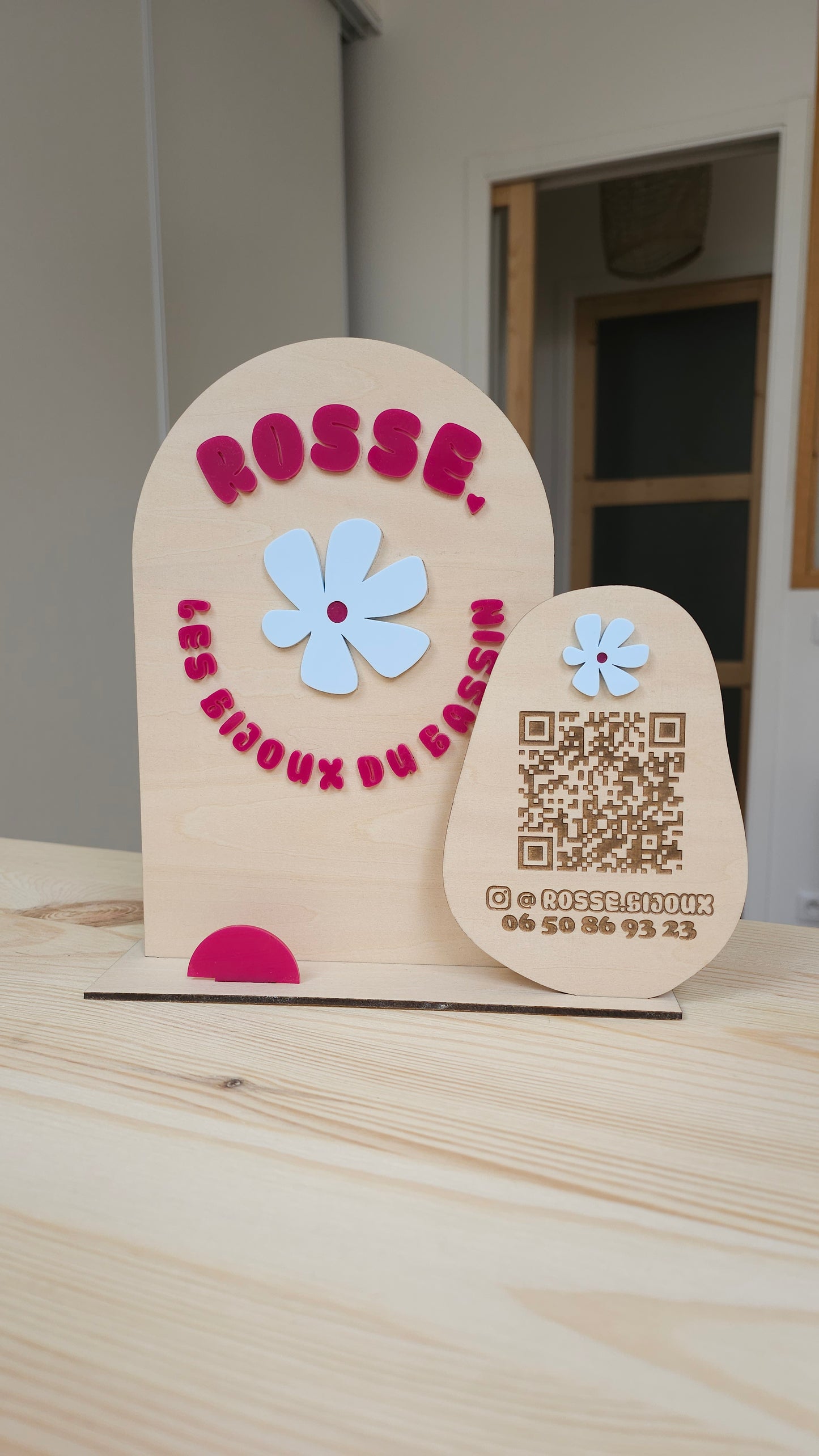 Panneau QR Code réseaux sociaux + carte de visite