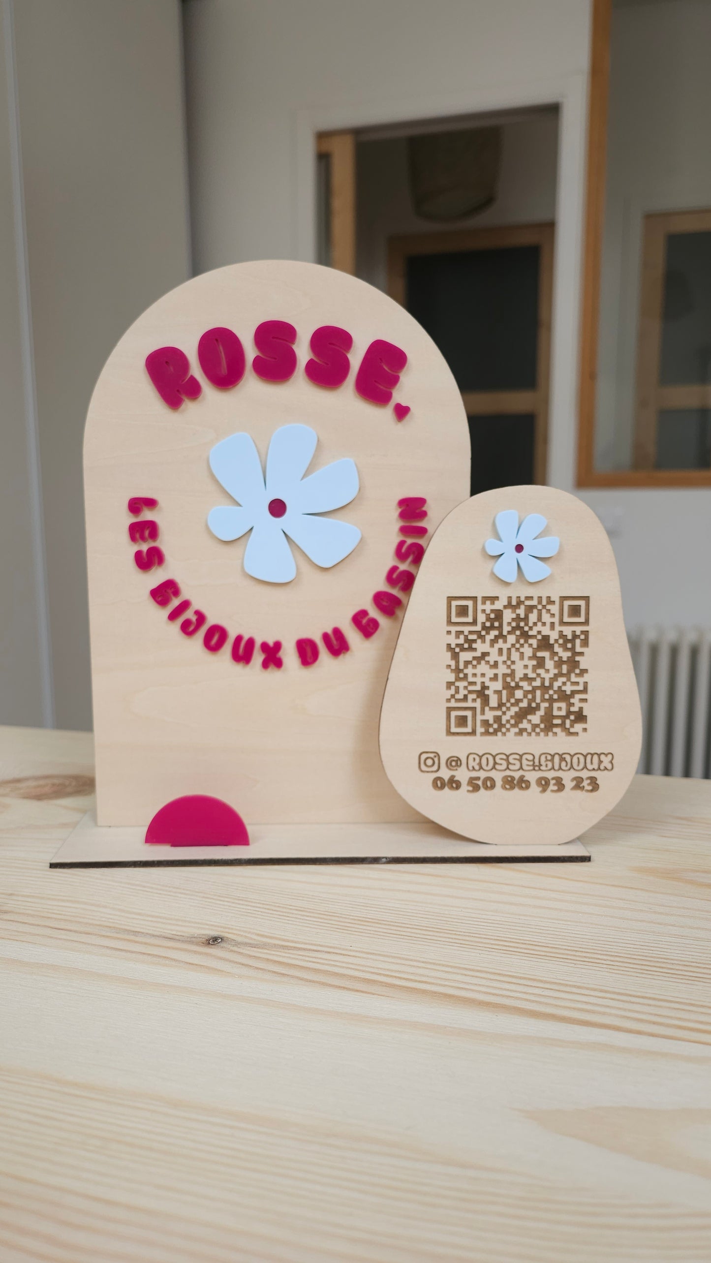 Panneau QR Code réseaux sociaux + carte de visite