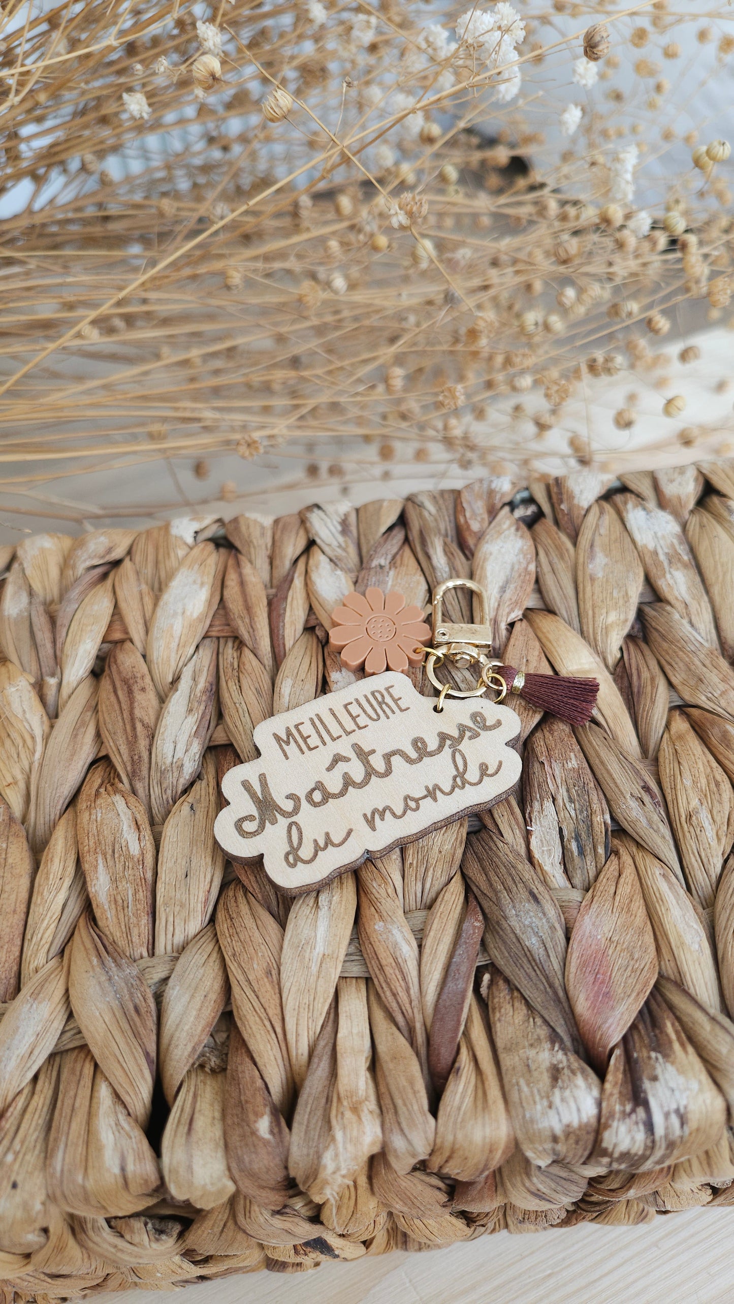 Porte-clés Maîtresse personnalisé avec pompon et fleurs acryliques – Cadeau de fin d'année