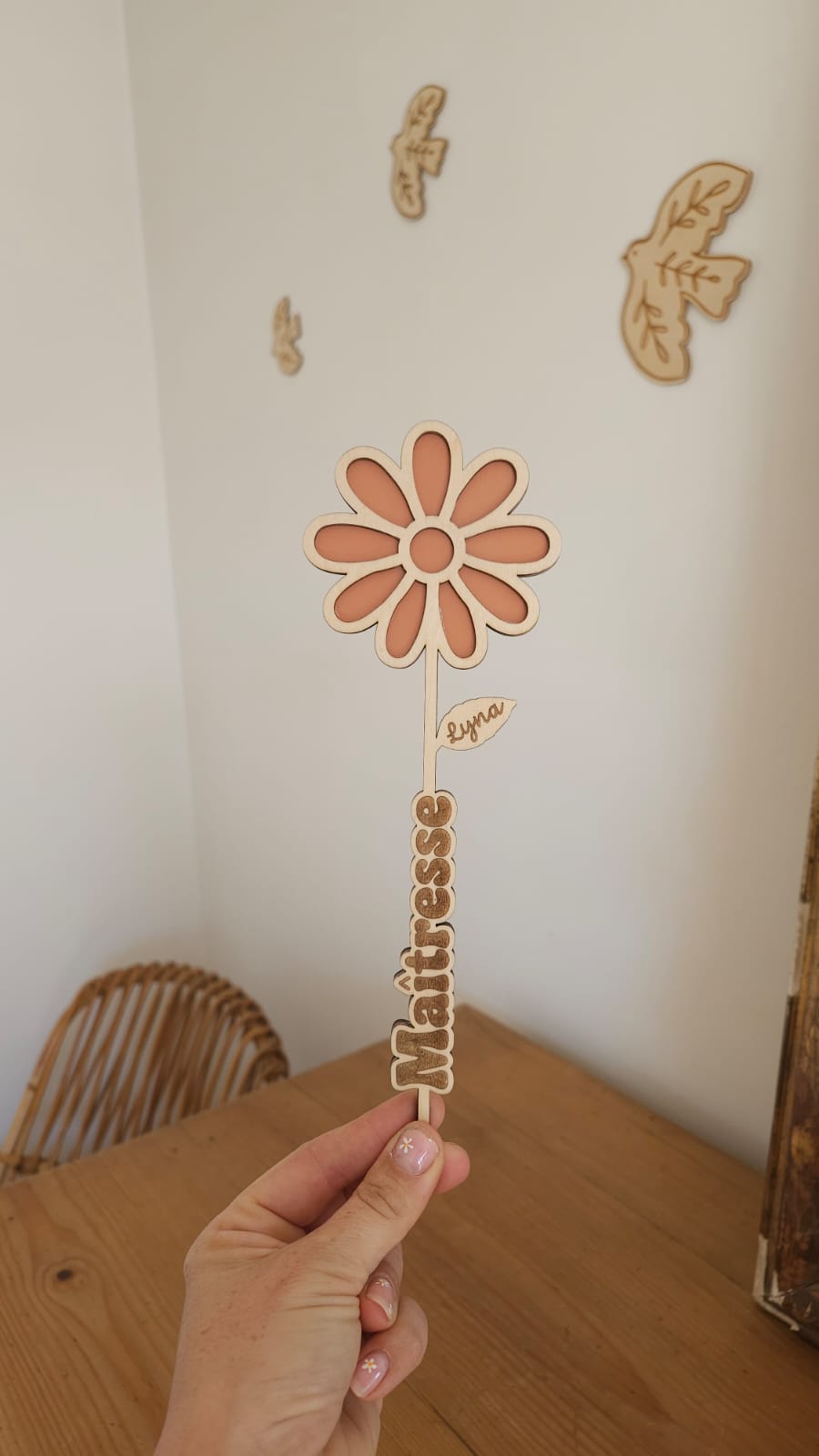 fleur en bois - fin d'année - Maîtresse - atsem - cadeau personnalisé- nounou