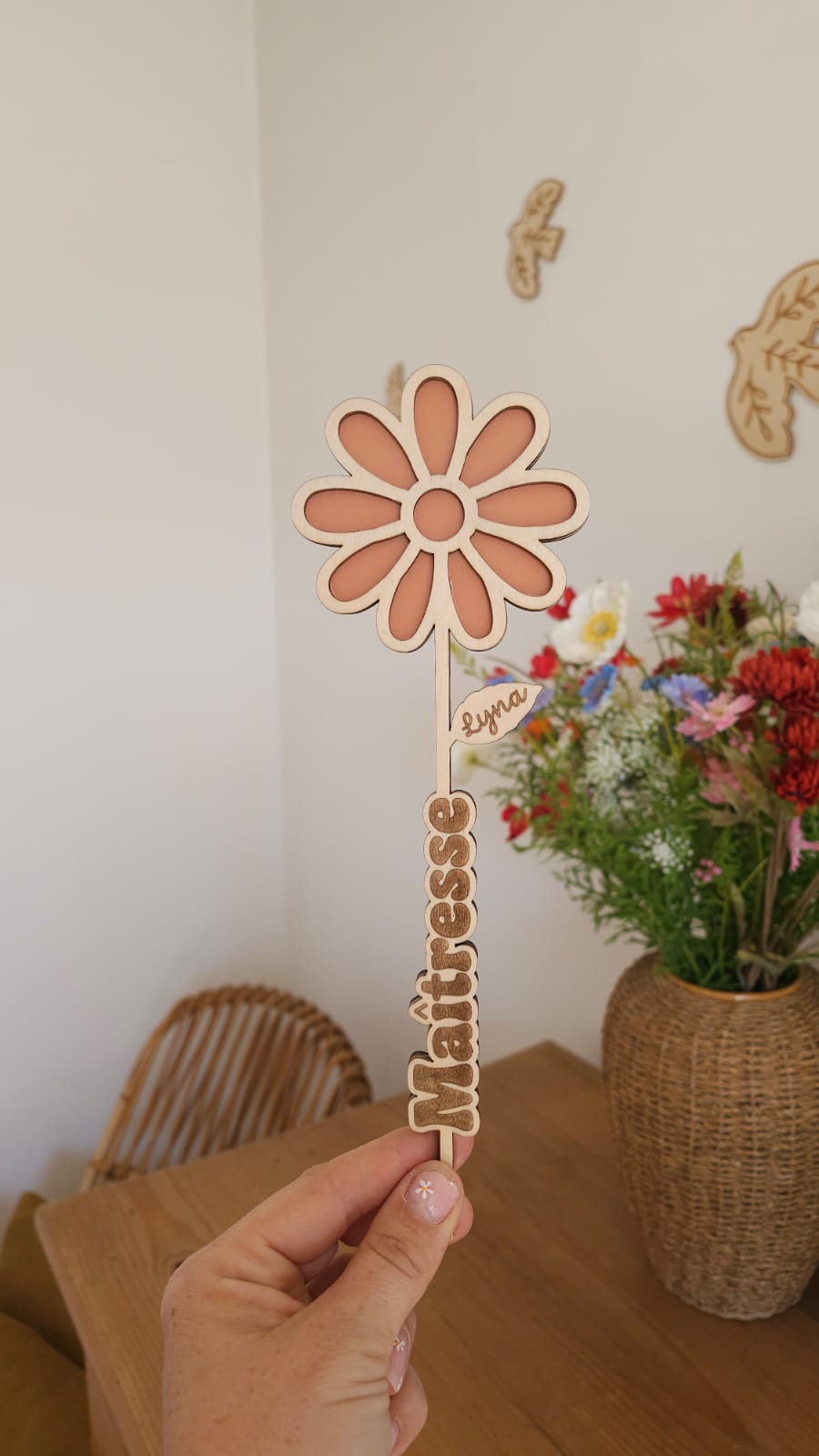fleur en bois - fin d'année - Maîtresse - atsem - cadeau personnalisé- nounou