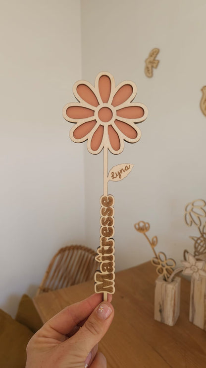 fleur en bois - fin d'année - Maîtresse - atsem - cadeau personnalisé- nounou