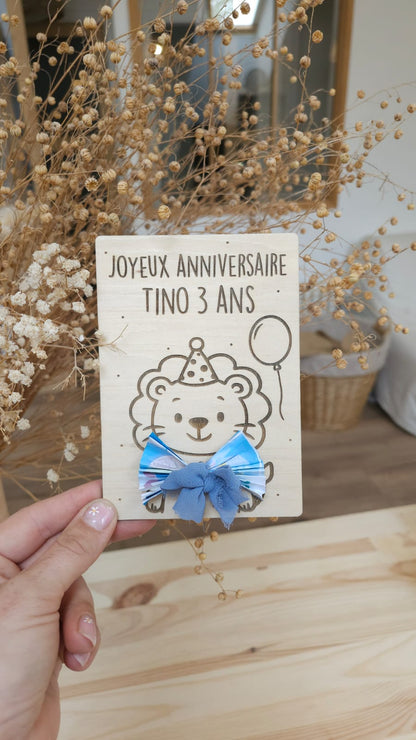 Carte en bois anniversaire enfant – Porte-billet personnalisé 🎁🦁