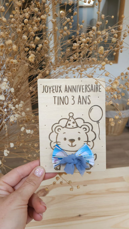 Carte en bois anniversaire enfant – Porte-billet personnalisé 🎁🦁